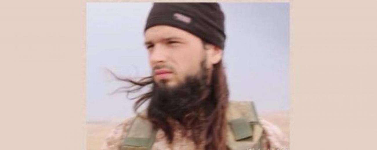 etat-islamique-maxime-francais-combattant-2-francesoir_field_image_de_base.jpg Un membre de l'Etat islamique.