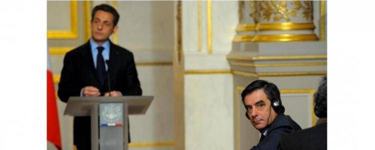 sarkozy-pied-tribune-fillon-buste-public-2-francesoir_field_image_de_base.jpg Nicolas Sarkozy et François Fillon.
