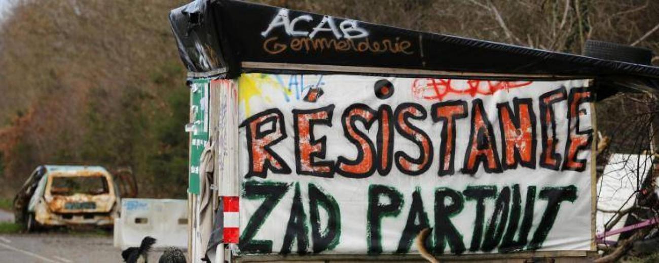 zad-notre-dame-des-landes-fevrier-2014-francesoir_field_image_de_base.jpg A Notre-Dame-des-Landes.