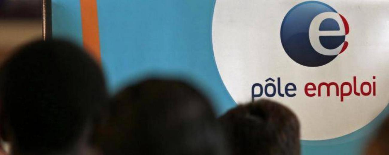 Pôle-Emploi-Chômage-Allocations-FranceSoir_field_image_de_base.jpg Une file d'attente à Pôle emploi.