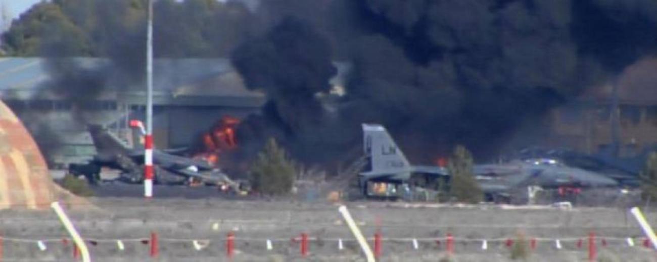 avion-chasse-f16-espagne-pilotes-francesoir_field_image_de_base.jpg Le crash d'un avion de chasse sur une base de l'Otan en Espagne.