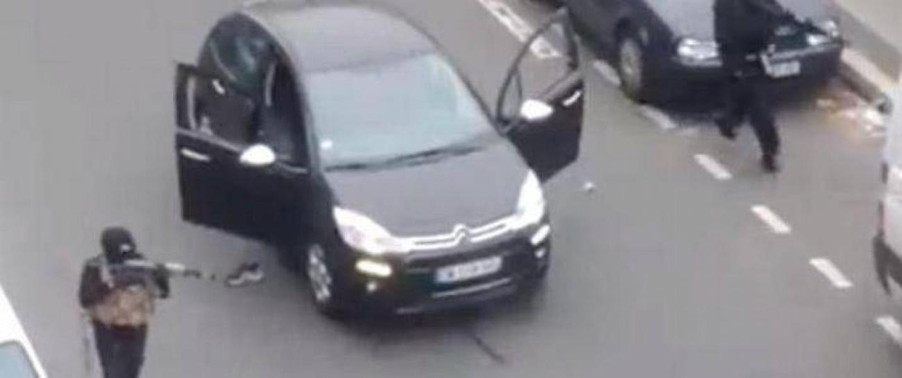 charlie-hebdo-fusillade-capture-twitter-francesoir_field_image_de_base.jpg Charlie Hebdo Fusillade Capture Twitter