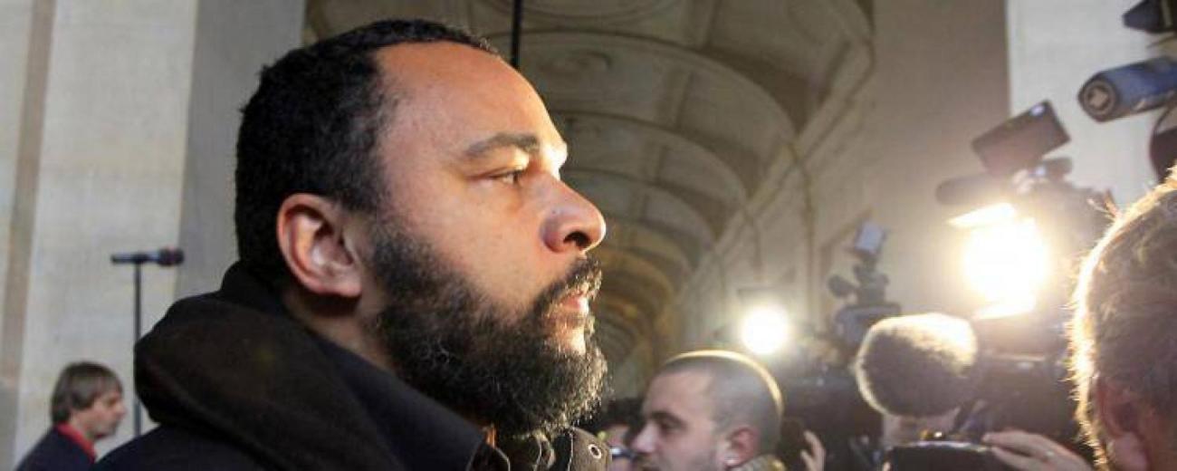 dieudonne-francesoir_7_field_image_de_base.jpg Dieudonné le 7 novembre 2011 à Paris.