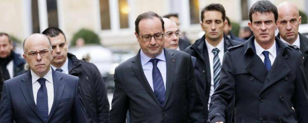 bernard-cazeneuve-francois-hollande-manuel-valls-ps-attentats-francesoir_field_image_de_base.jpg Bernard Cazeneuve François Hollande et Manuel Valls.