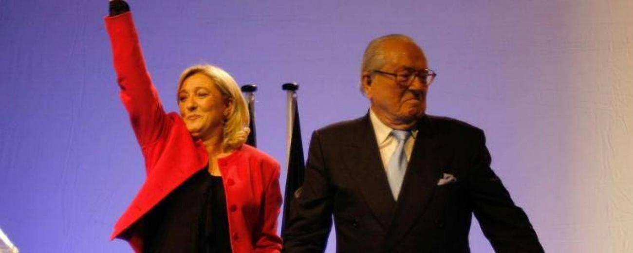 le-pen-marine-et-jean-marie-congres-francesoir_field_image_de_base.jpg Marine Le Pen et Jean-Marie Le Pen, le 20 mai 2014.