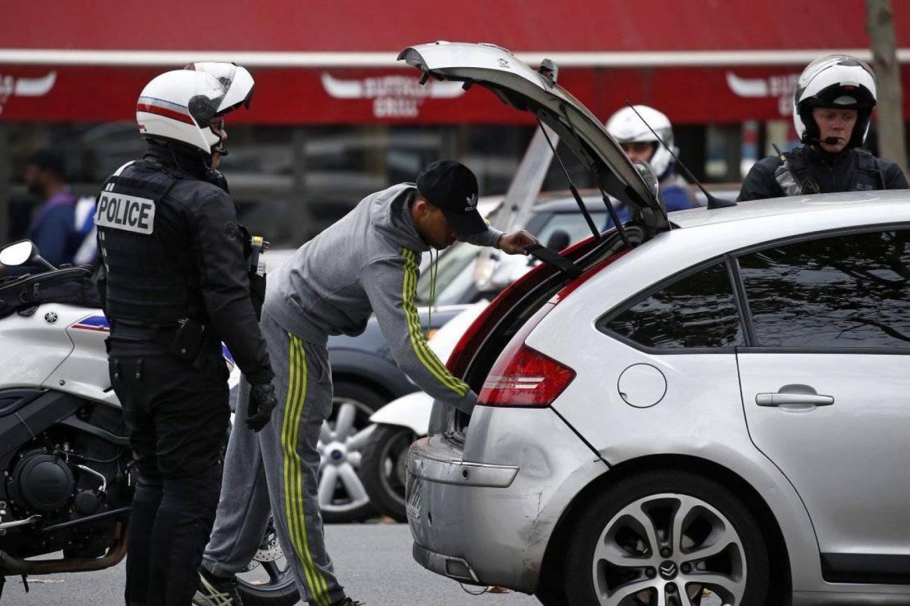 controles-police-francesoir.jpg Attentats Paris 13 nov 2015 Contrôles Police