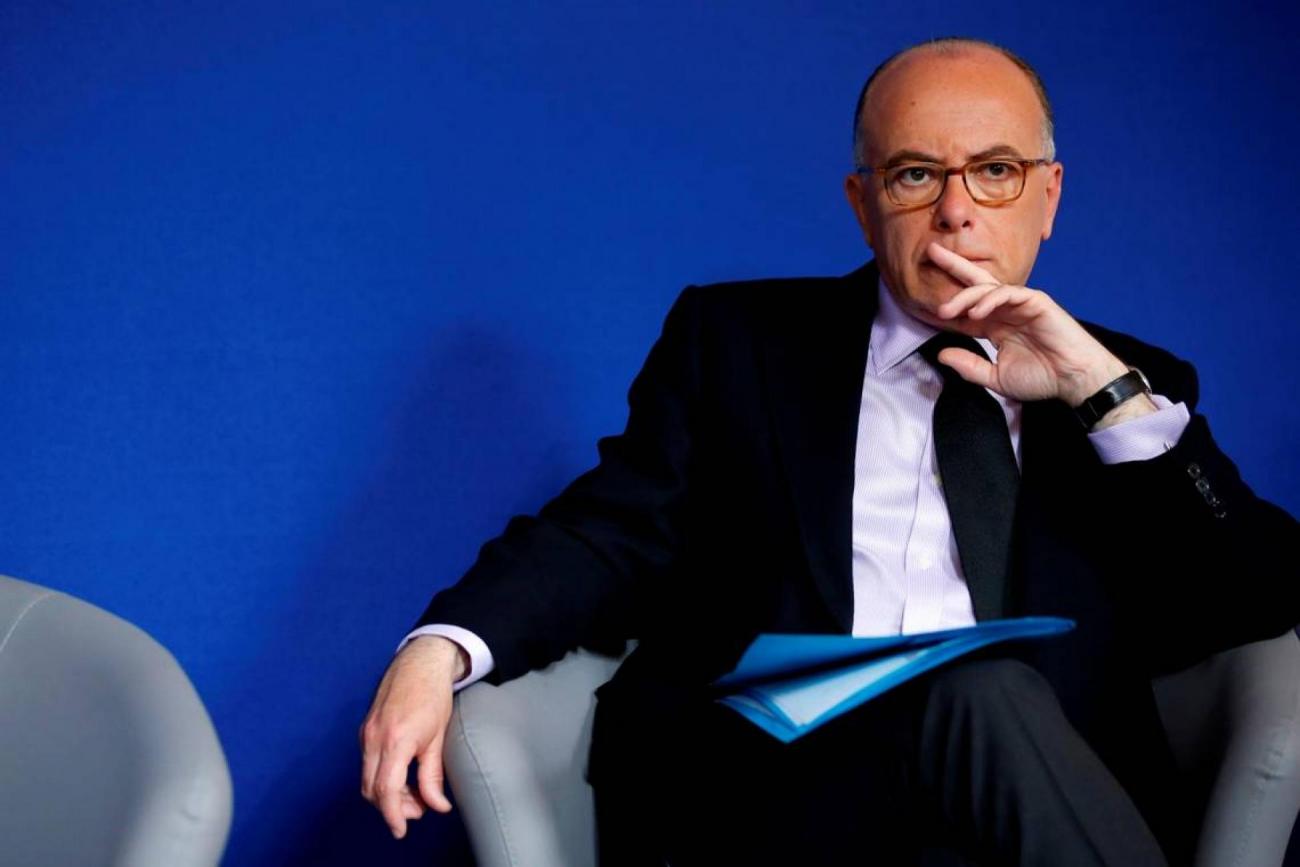 barnard-cazeneuve-assis-soucieux-francesoir.jpg Le ministre de l'Intérieur, Bernard Cazeneuve.