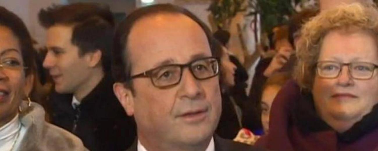 francois-hollande-saint-pierre-et-miquelon-francesoir_field_image_de_base.jpg François Hollande en déplacement à Saint-Pierre et Miquelon le 23 décembre.