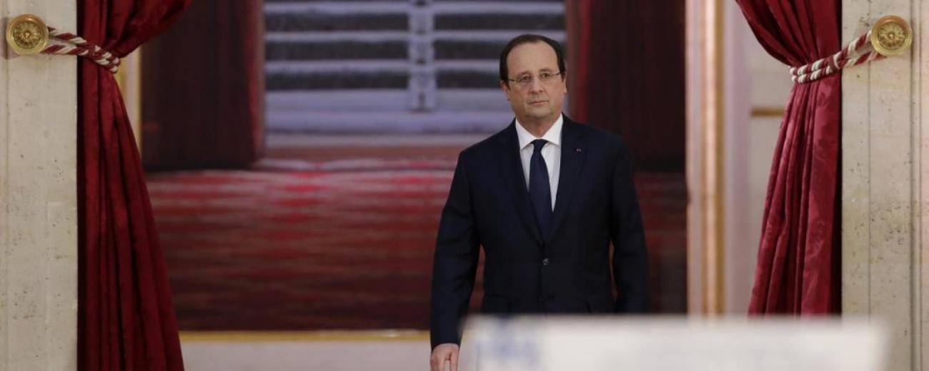 francois-hollande-conference-de-presse-janvier-2014-debout-arrivee-francesoir_field_image_de_base.jpg François Hollande.