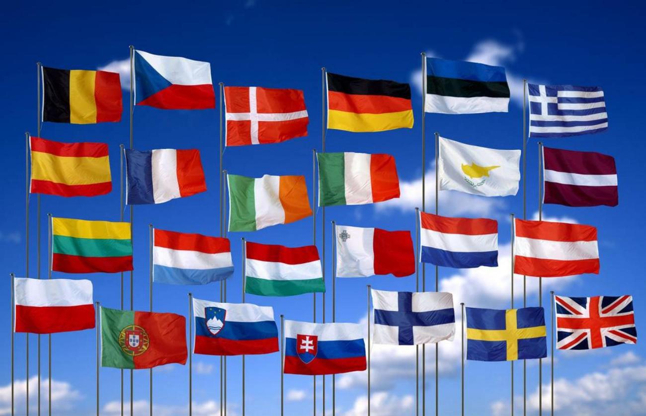 europe-drapeaux-francesoir.jpg Europe Drapeaux