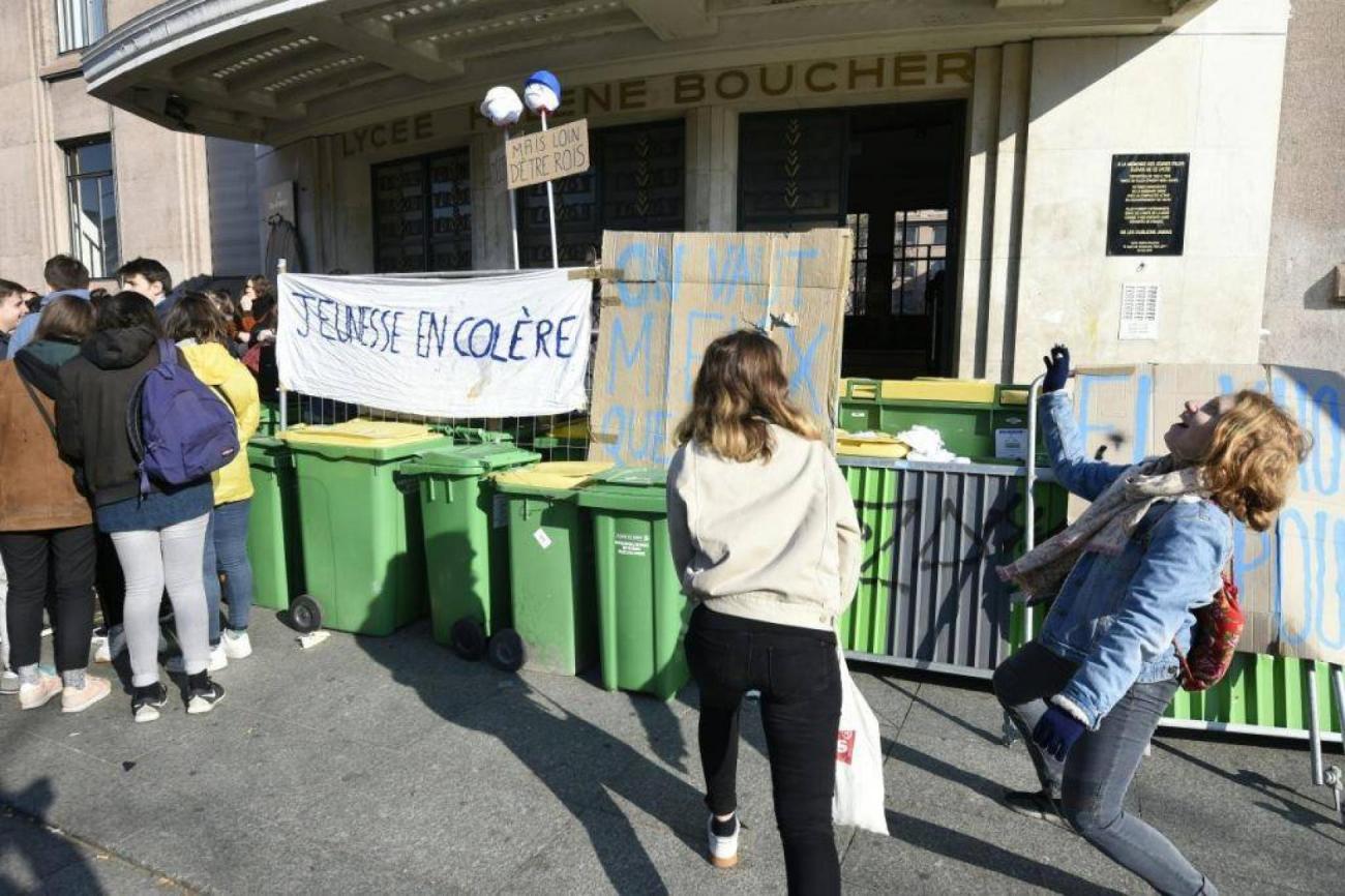 lyceens-greve-loi-travail-francesoir.jpg Lycéens grève loi travail paris