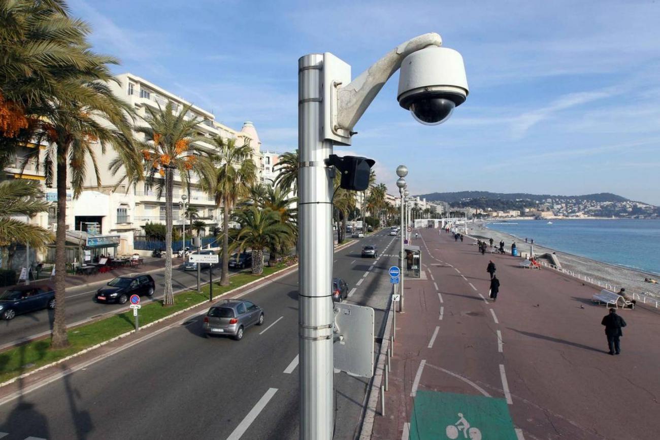 camera-francesoir.jpg Une caméra de vidéosurveillance à Nice.