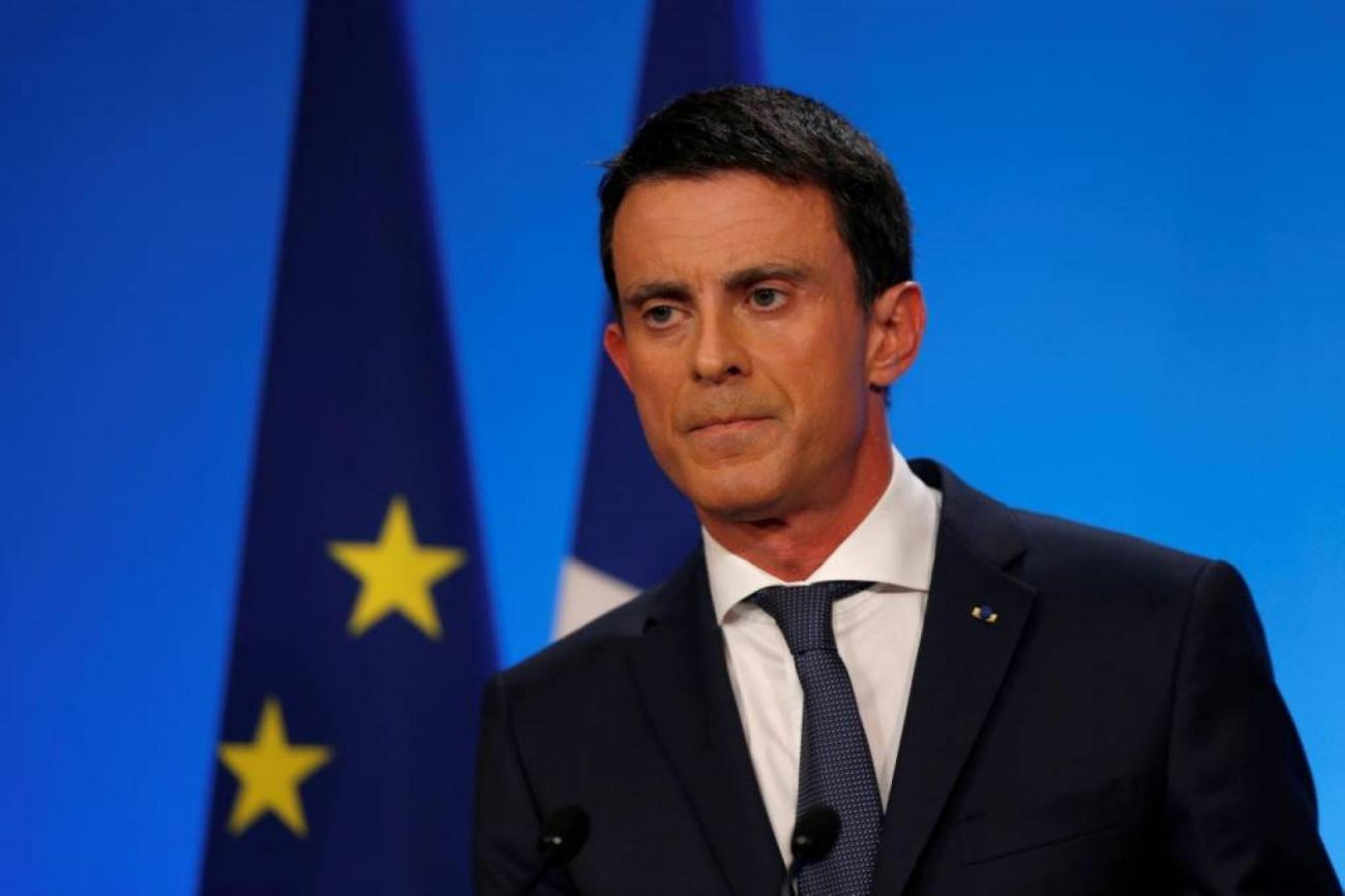 manuel-valls-buste-neutre-drapeau-francesoir.jpg Manuel Valls buste neutre drapeau