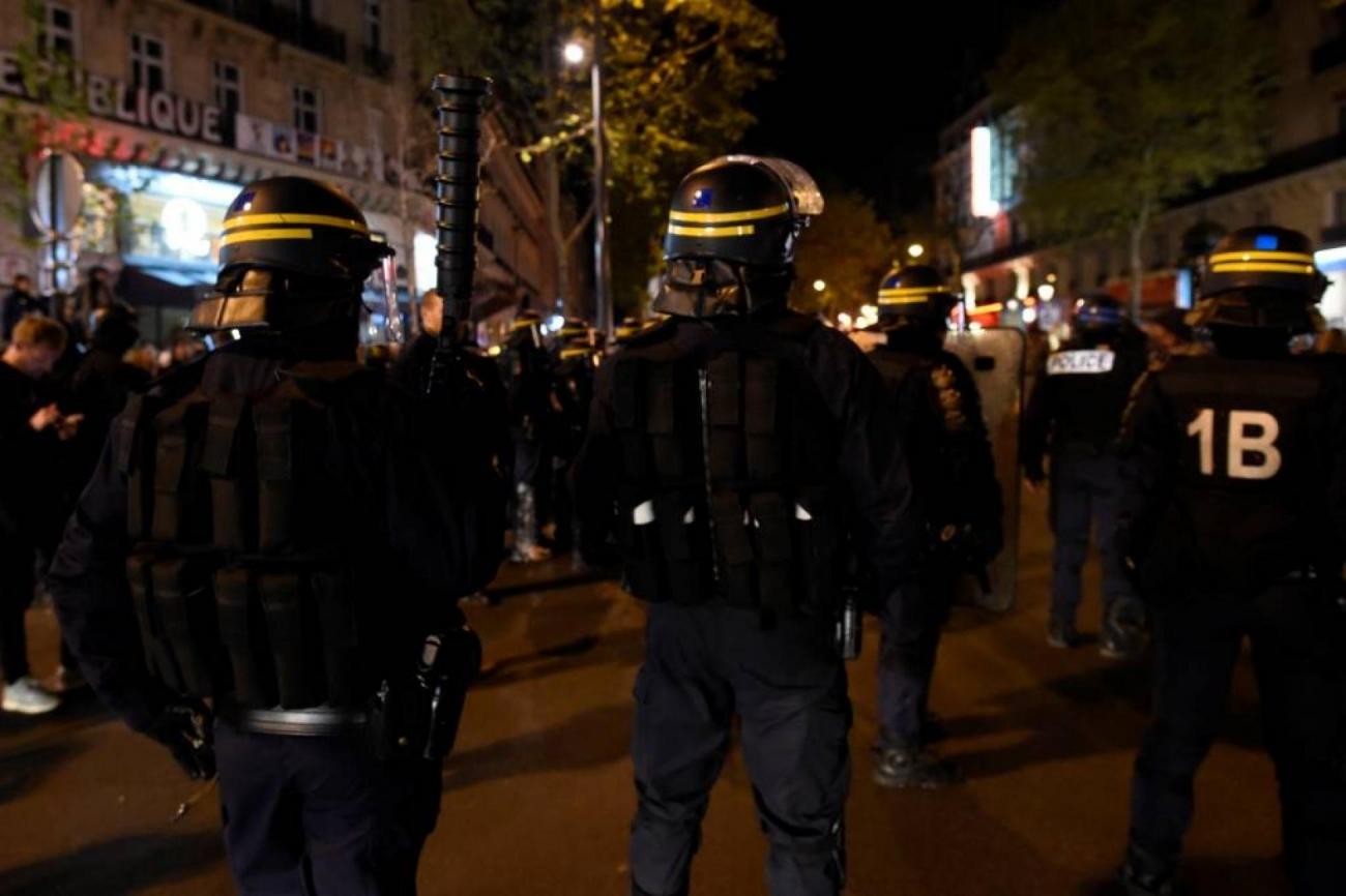 crs-francesoir_1.jpg Des CRS Place de la République.