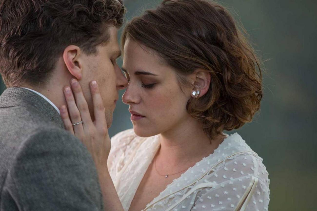 jesse-eisenberg-kristen-stewart-film-cafe-society-francesoir.jpg Jesse Einsenberg Kristen Stewart Film Café Society