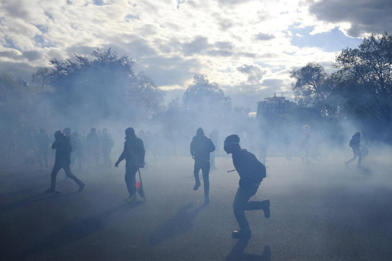 manifestations-loi-travail-violences-casseurs-policiers-francesoir.jpg Affrontements entre policiers et casseurs place de la Nation.