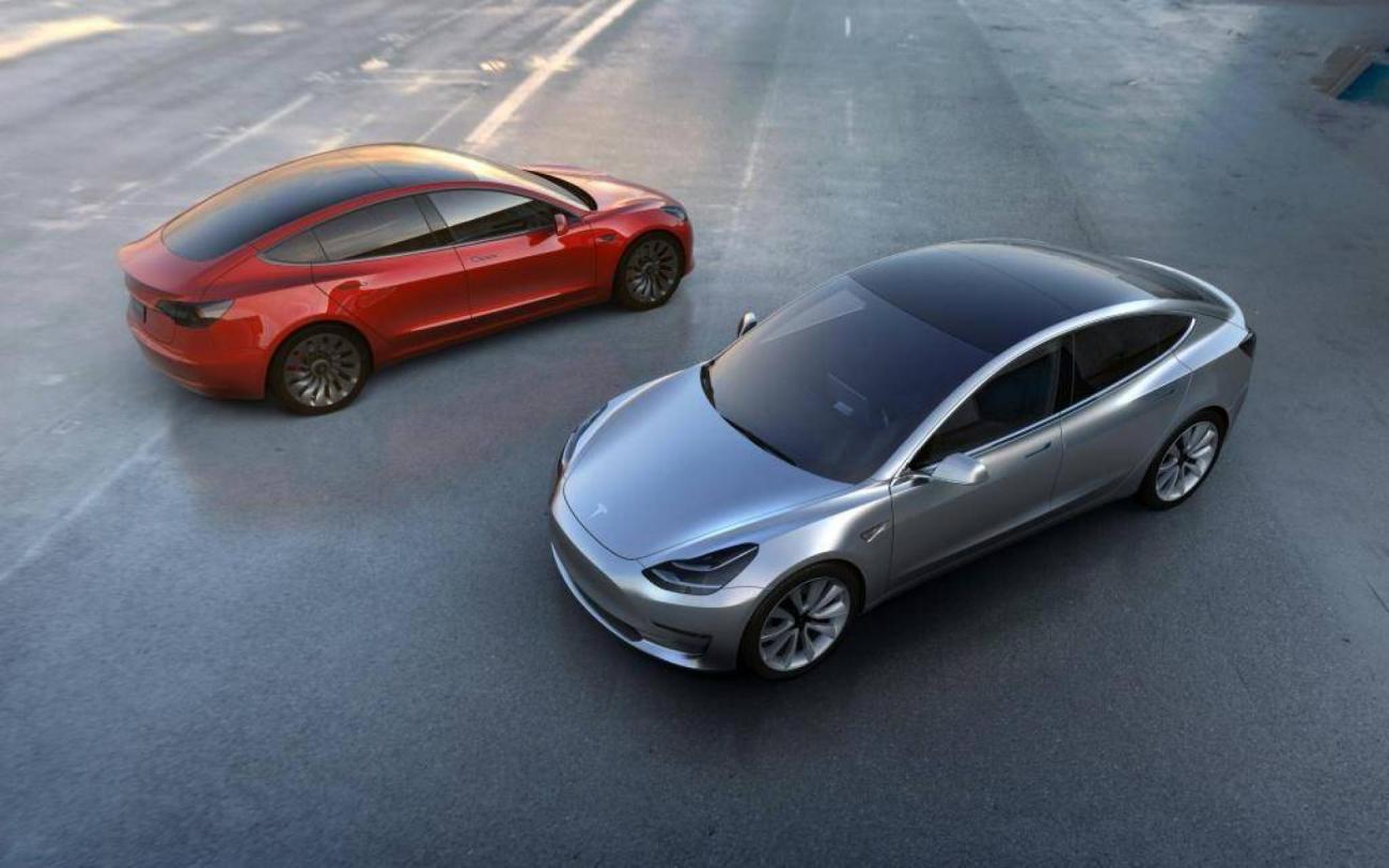 voiture-electrique-tesla-francesoir.jpg Voitures électriques Tesla