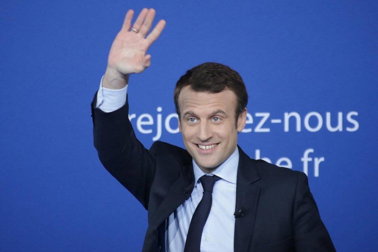images/1f9f56a5d7c009c9de663773504e6bb2bff63d3a.jpg Emmanuel Macron le 25 février 2017 à Saint-Priest-Taurion