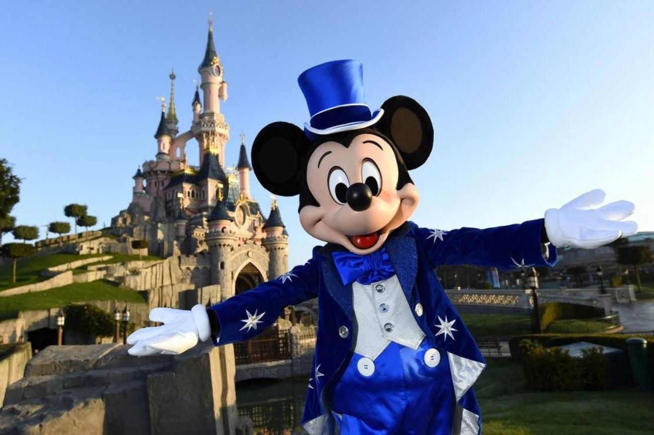 images/3f0336b474ede661a79f9884186b75ca0937cb92.jpg Mickey, le 16 mars 2017, à Euro Disney